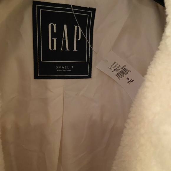 GAP Sherpa Coat - Picture 5 of 5